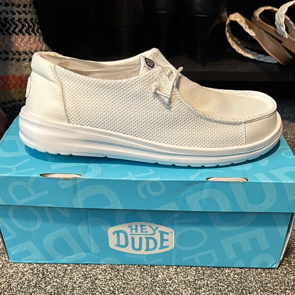 Hey Dude Cream Loafers Slip-Ons Casual